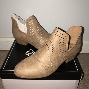 BRAND NEW SIZE 7.5 tan booties